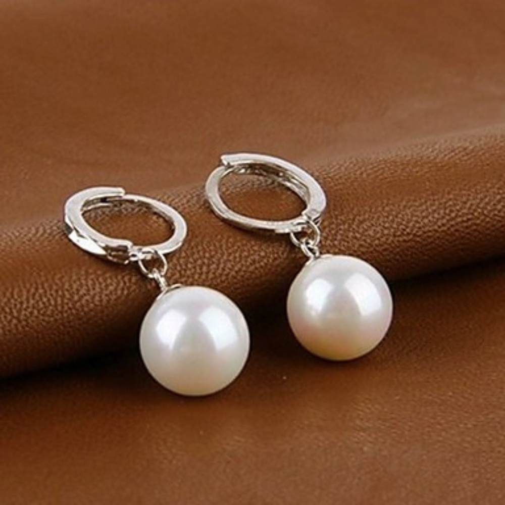 🎀 Pearl Drop Hoop Silver Earrings NEW ~Price FIRM - Picture 4 of 8